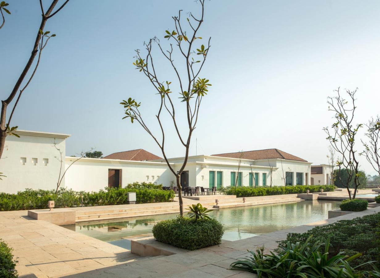 Marasa Sarovar Premiere, Bodhgaya Bagian luar foto